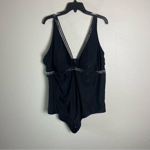 Torrid Black Wireless Elastic Inset One Piece Swimsuit 4X 12710294 - Picture 3 of 16
